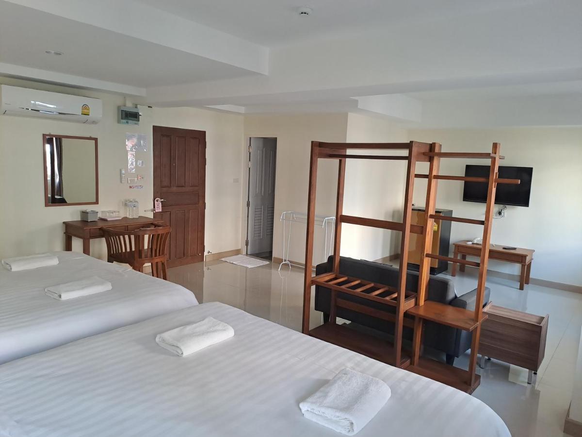 Canary House Rachawong คานารี่ เฮ้าส์ ราชวงศ์ Chiang Mai Exteriör bild