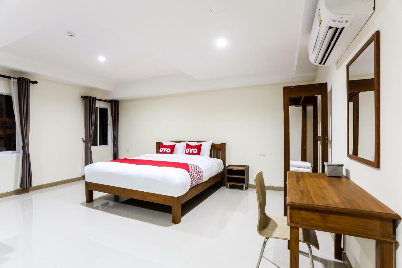 Canary House Rachawong คานารี่ เฮ้าส์ ราชวงศ์ Chiang Mai Exteriör bild