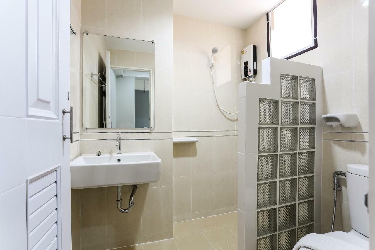 Canary House Rachawong คานารี่ เฮ้าส์ ราชวงศ์ Chiang Mai Exteriör bild
